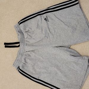 Mens M Adidas sweat shorts